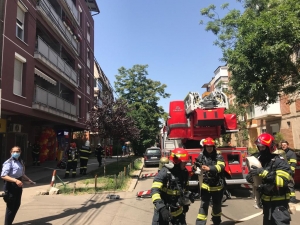 29 de persoane evacuate în urma unui incendiu